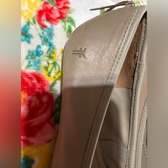 Frye leather flats, size 8.5, ash - Picture 3 of 9